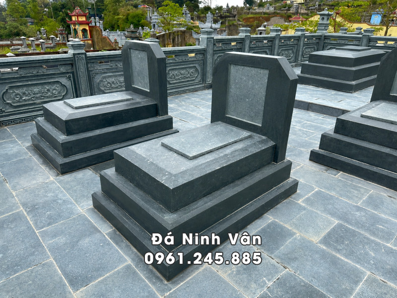 Mo Da Xanh Reu tai Ninh Binh Mau Mo Dep cho Khu Lang Mo Gia Dinh